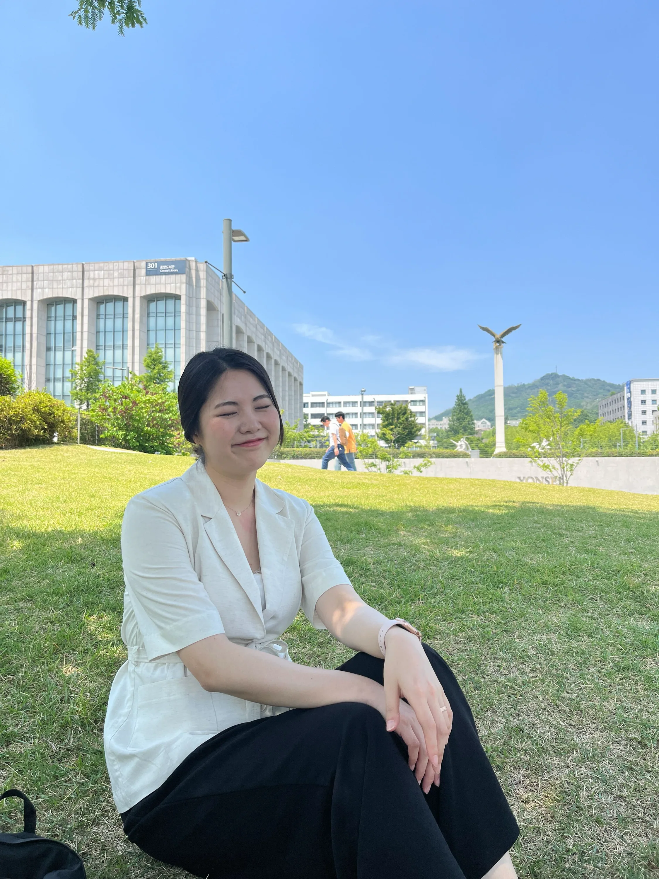 연세대 앞에서